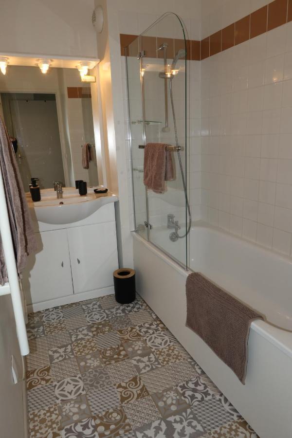 Charmant 2 Pieces Proche D Honfleur, Piscine En Saison, Parking Gratuit, Wifi Équemauville Екстериор снимка